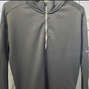 Nike Golf sweater Black/ Grey size Large 1/4 zip